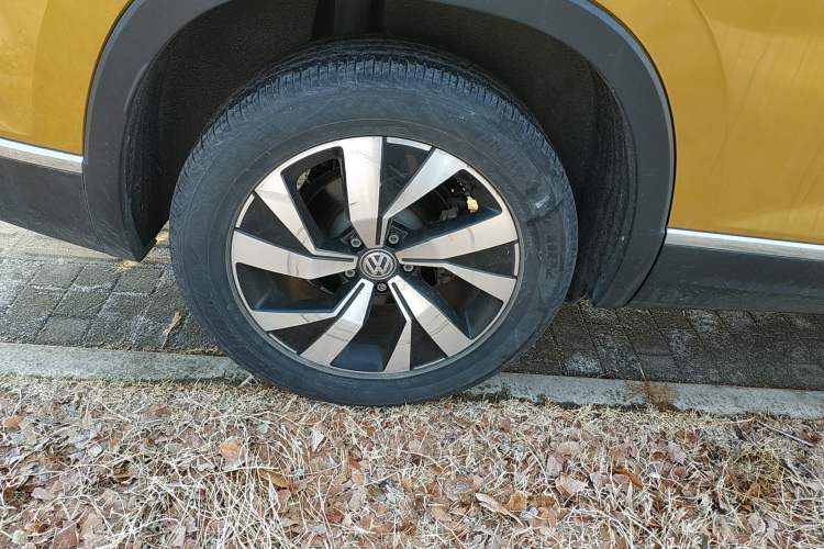 Used Volkswagen Tayron 2019 330TSI Two-Wheel-Drive Luxury Version China V Emission Standard