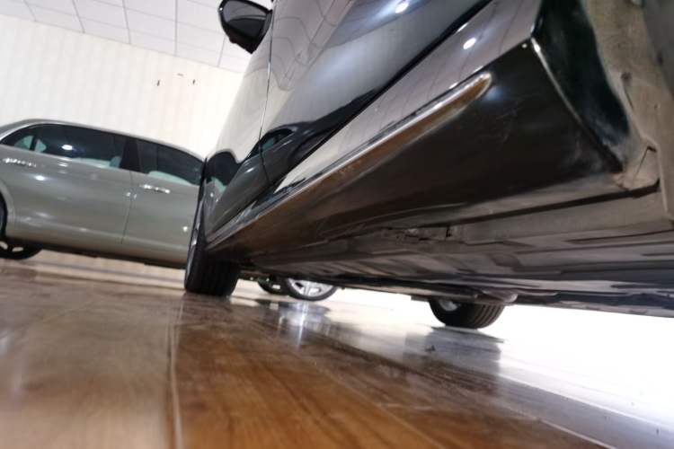 Used Mercedes-Benz E-Class 2017 E 300 L Sport Luxury Edition
