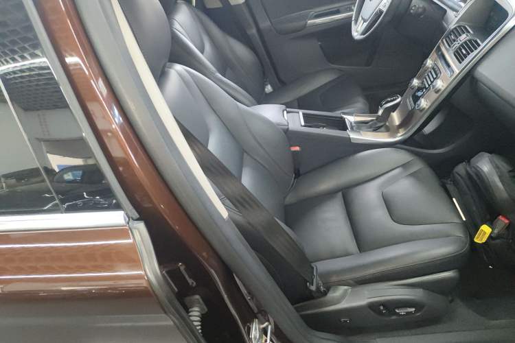 Used Volvo XC60 2016 T5 Smart Upgrade Model