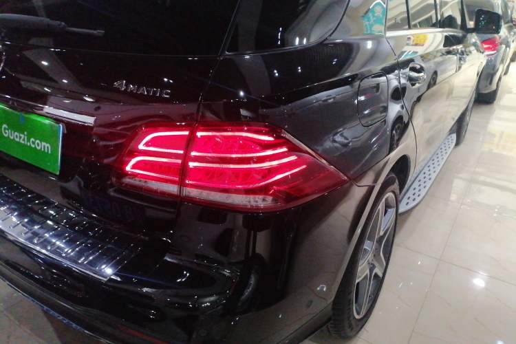 Used Mercedes-Benz GLE 2018 GLE 400 4MATIC Exclusive Edition
