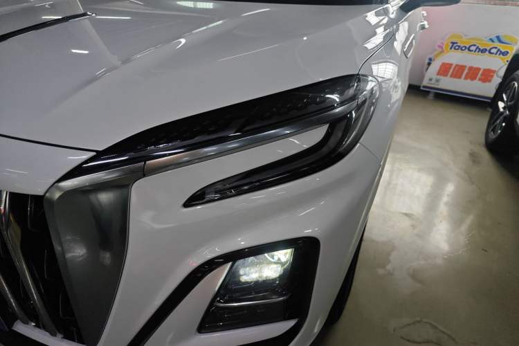 Used Hongqi HS3 2023 1.5T Two-Wheel Drive Shanwei Edition
