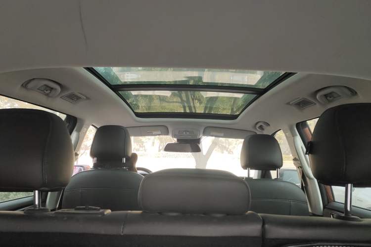 Used Roewe RX8 2018 30T Smart Connectivity All-Wheel Drive Supreme Edition
