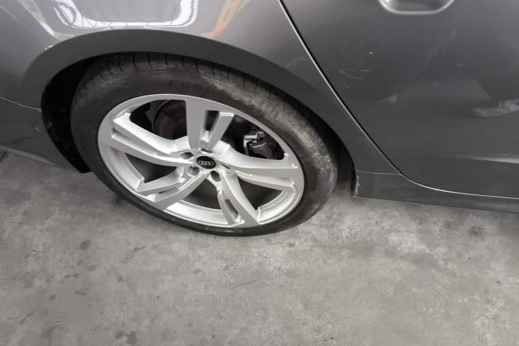 Used Audi A7L 2024 45TFSI quattro S-line Visionary Edition Flow Crystal Package