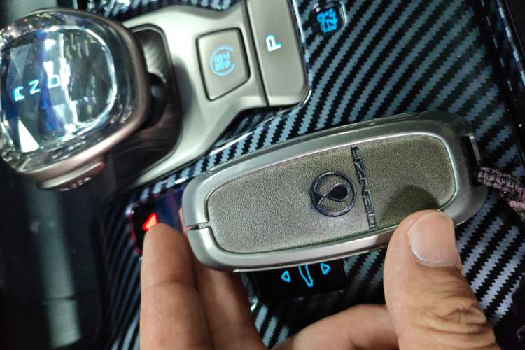 Used Denza D9 2022 DM-i 970 Four-Wheel Drive Flagship Model