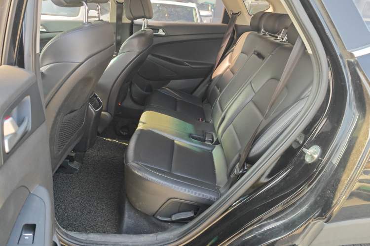 Used Hyundai Tucson 2015 1.6T Dual-Clutch Two-Wheel-Drive Smart Model
