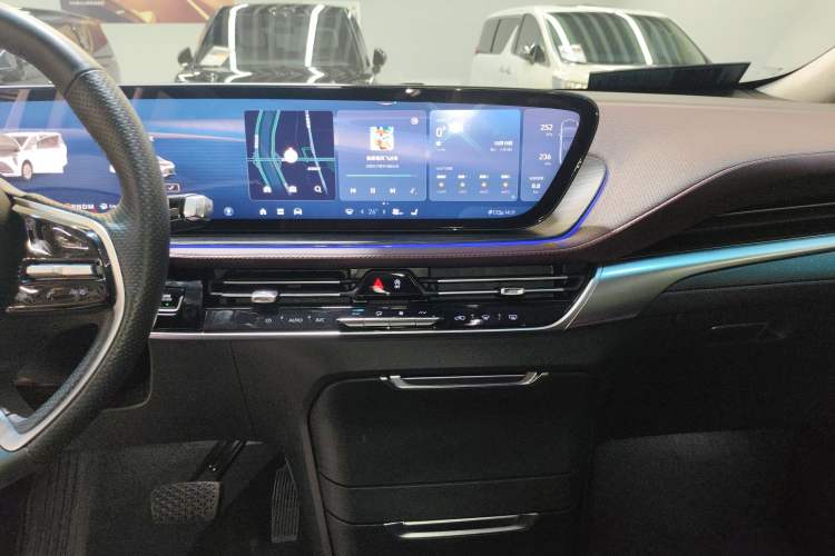 Used Buick Century 2023 2.0T Six-Seater Yinshi Edition