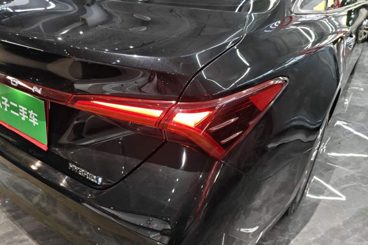 Used Toyota Avalon 2019 Dual-Engine 2.5L Luxury Edition China VI Standard
