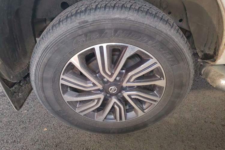 Used Nissan Terra 2018 2.5L Automatic 2WD Luxury Edition
