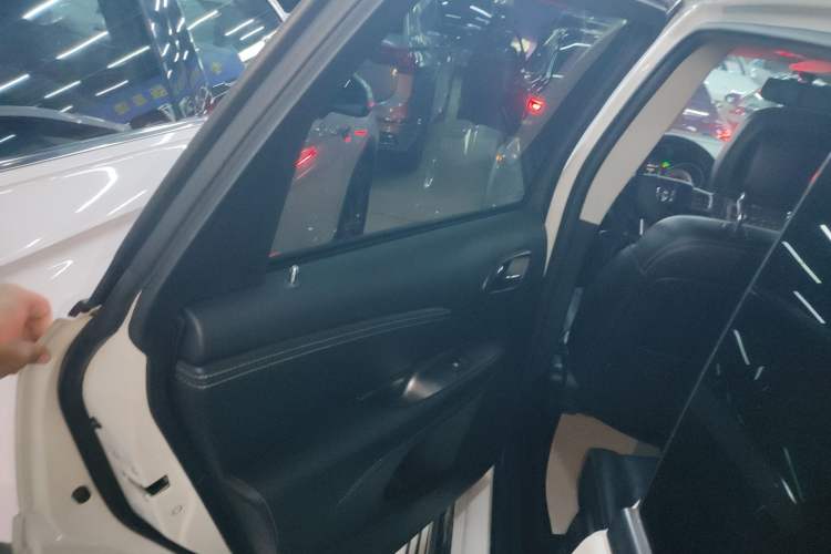 Used Dodge Journey 2016 2.4L Two-Wheel-Drive Touring Edition
