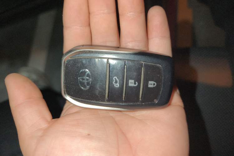 Used Toyota Highlander 2018 2.0T Four-Wheel Drive Prestige Version 7 Seats China VI Standard