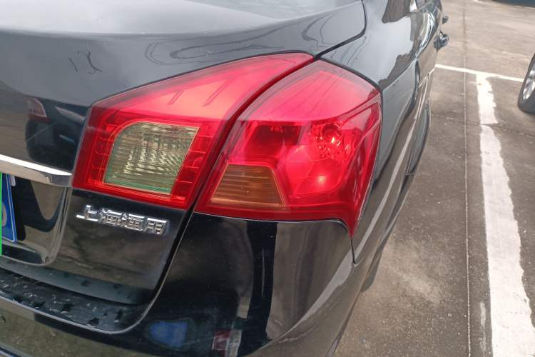 Used Buick Excelle 2015 1.5L Automatic Classic Model
