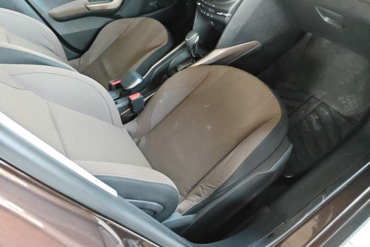 Used Peugeot 2008 2014 1.6L Automatic Fashion Edition