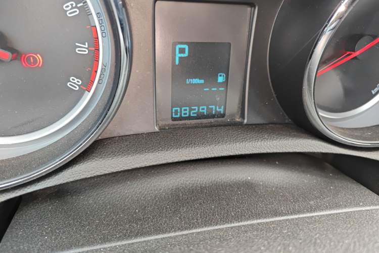 Used Buick Encore 2015 1.4T Automatic Two-Wheel Drive Urban Elite Version