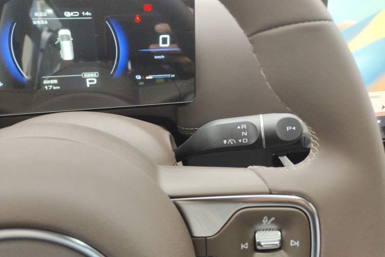 Used Wuling Wuling Starlight 730 2025 Model Plug-in Hybrid 125km Luxury Edition
