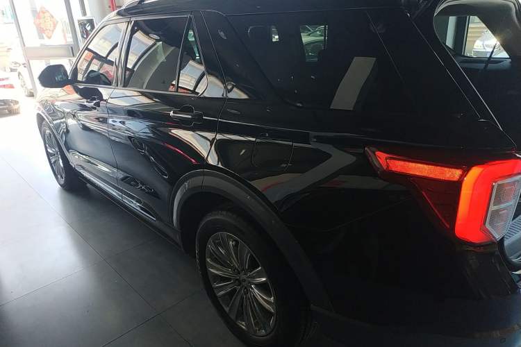 Used Ford Explorer 2020 EcoBoost 285 4x4 Titanium Edition 7-Seater
