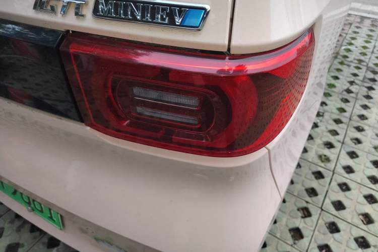 Used Wuling Hongguang MINIEV 2021 Macaron Fashion Edition Lithium-Ion Battery