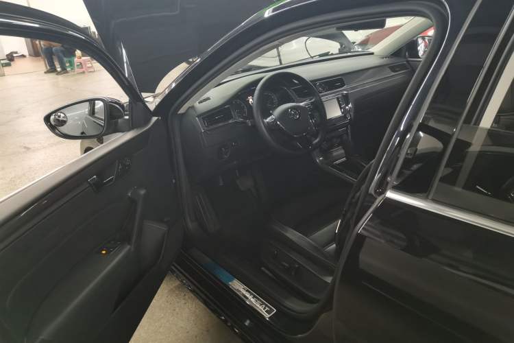 Used Volkswagen Passat 2016 330TSI DSG Luxury Edition
