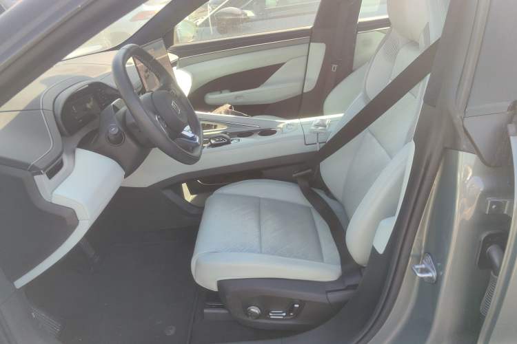 Used Zeekr 001 2025 WE Edition 95 kWh All-Wheel Drive
