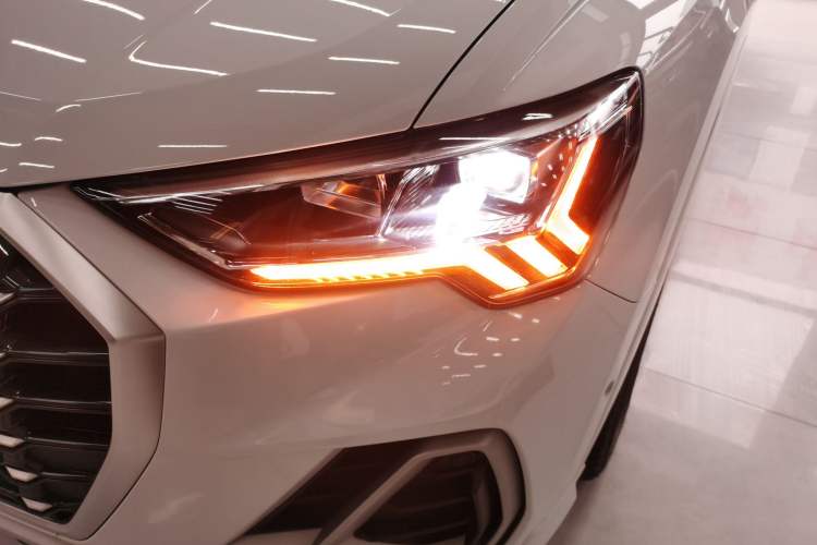 Used Audi Q3 2023 35 TFSI Fashion Dynamic Model (1.5T)
