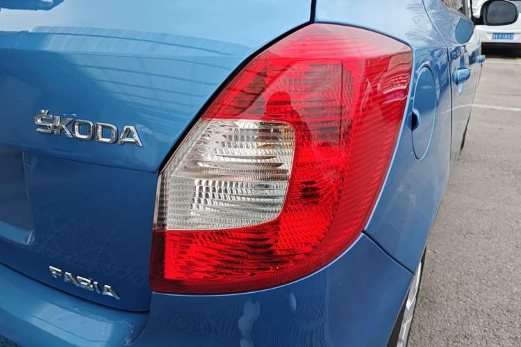 Used Skoda Fabia 2014 1.4L Manual Crystal Edition
