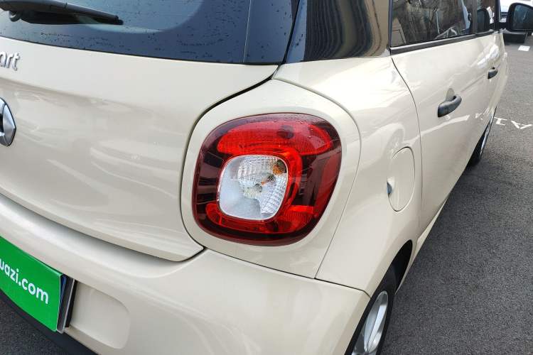 Used  forfour 2016 1.0L 52 kW Dynamic Edition