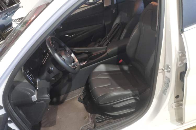 Used Hyundai Elantra 2023 1.5L CVT GLX Elite Edition