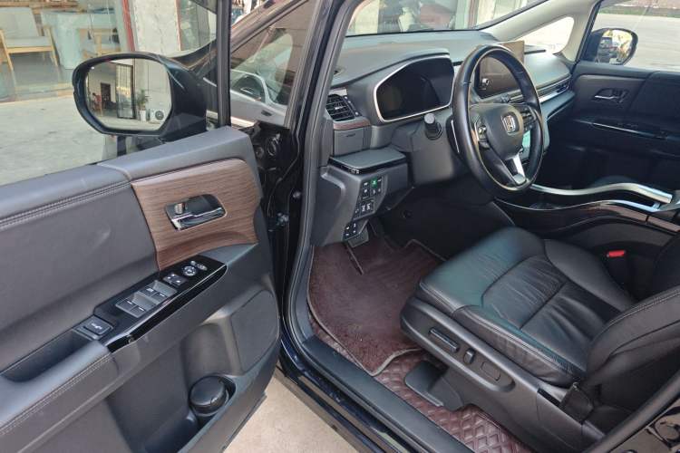 Used Honda Odyssey 2022 2.0L eHEV Sharp Enjoyment Edition
