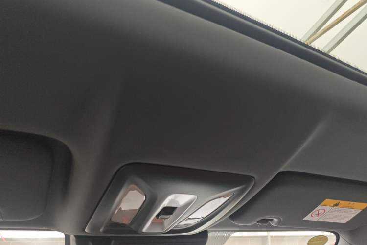 Used Changan UNI-V 2024 1.5T Prestige Sport Edition