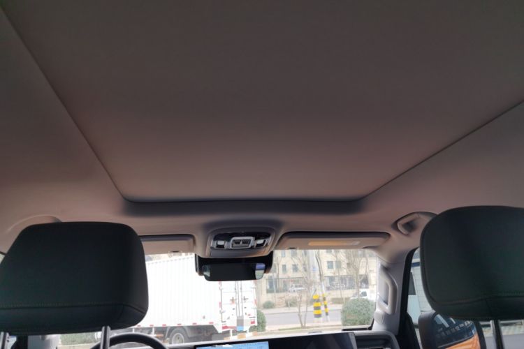 Used BAIC Off-Road BJ40 2024 2.0T All-New Urban Hunter Edition Chivalrous Style
