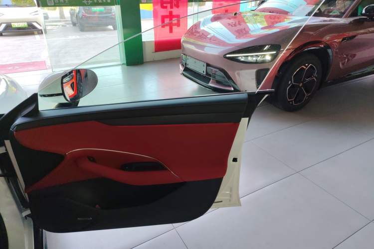 Used  SU7 2024 Rear-Drive Ultra-Long Range Advanced Pro-Level Intelligent Driving Version
