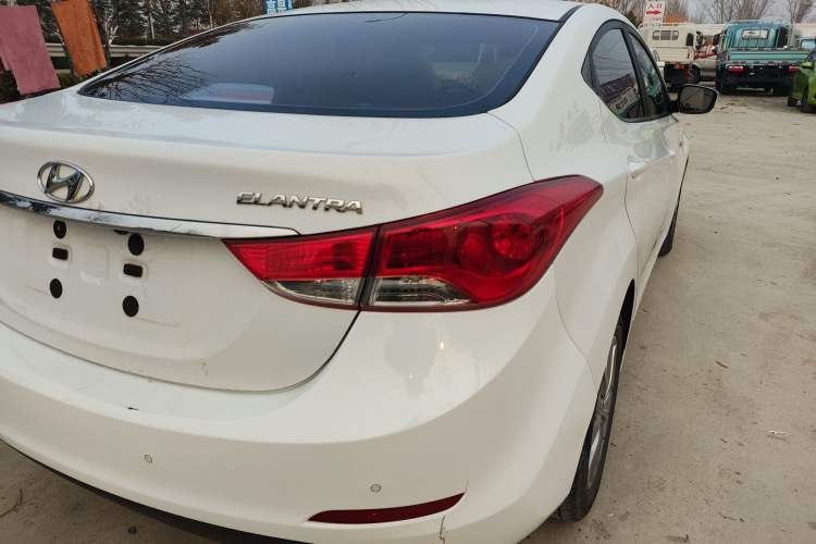 Used Hyundai Elantra 2015 1.6L Automatic Fashion Model
