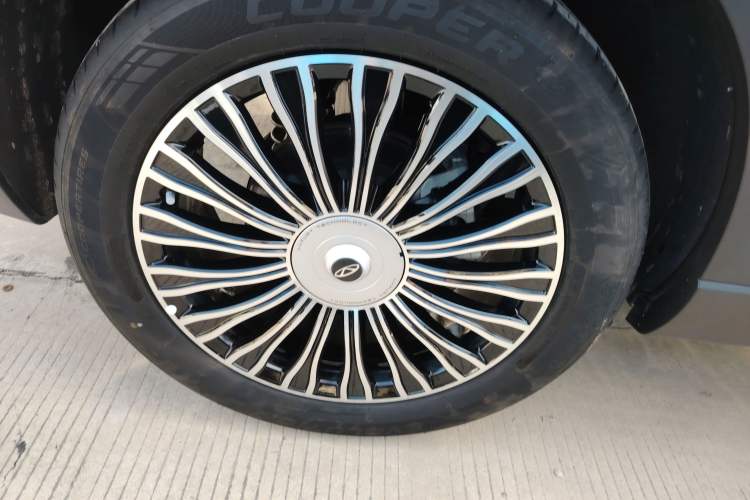 Used Chery Tiggo 8 L 2024 2.0T Two-Wheel Drive Prestige Version 5 Seats
