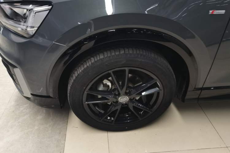 Used Audi Q2L 2021 35 TFSI Progressive Dynamic Edition
