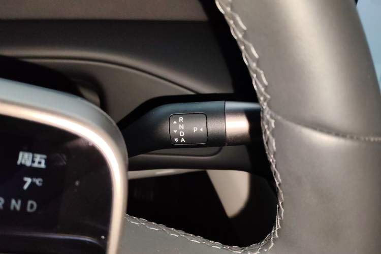 Used Li Auto MEGA 2025 Home Family Special Edition