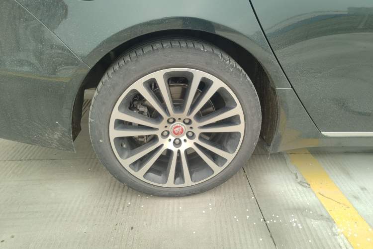 Used Jaguar XFL 2021 XFL 2.0T P250 Two-Wheel-Drive Luxury Deluxe Edition
