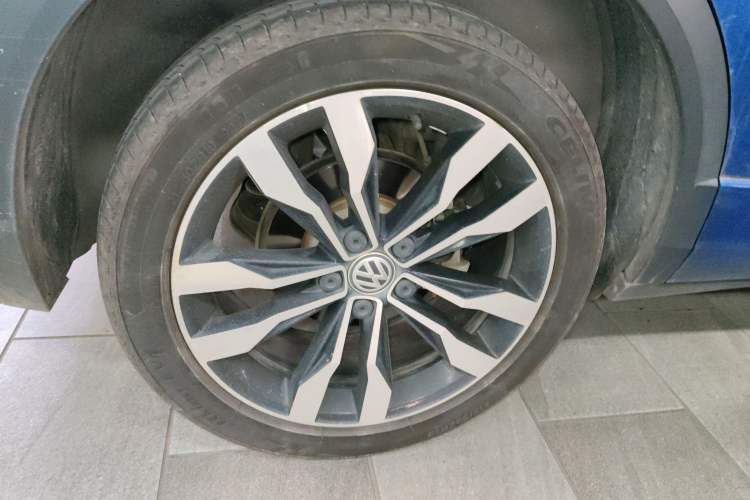 Used Volkswagen T-ROC 2020 280TSI DSG Two-Wheel Drive R-Line Pro