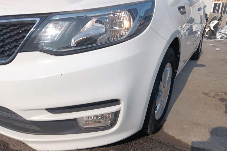 Used Kia K2 2015 Sedan 1.4L MT GLS
