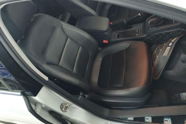 Used Volkswagen Sagitar 2015 1.6L Automatic Comfort Model
