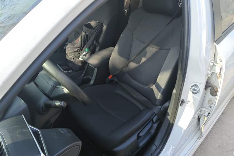 Used Toyota Corolla 2022 Dual-Motor 1.8L E-CVT Pioneer Edition
