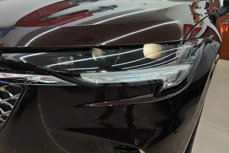 Used Buick Envision 2023 Encore Plus Avenir Aivia 5-Seater Edition
