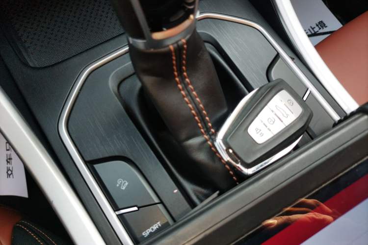 Used Geely Auto Vision X6 2020 1.4T CVT Luxury Edition
