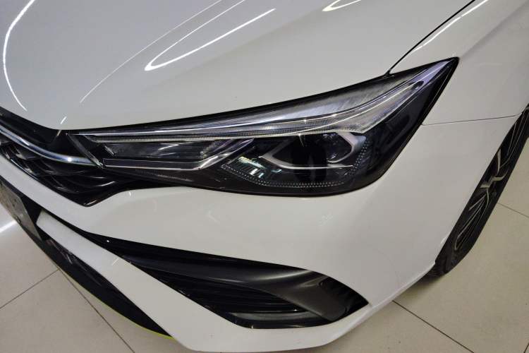 Used Roewe i5 2021 Revised 1.5L CVT Starry Edition