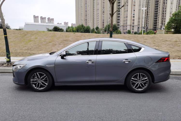 Used BYD Qin PLUS 2021 DM-i 55KM Flagship Model
