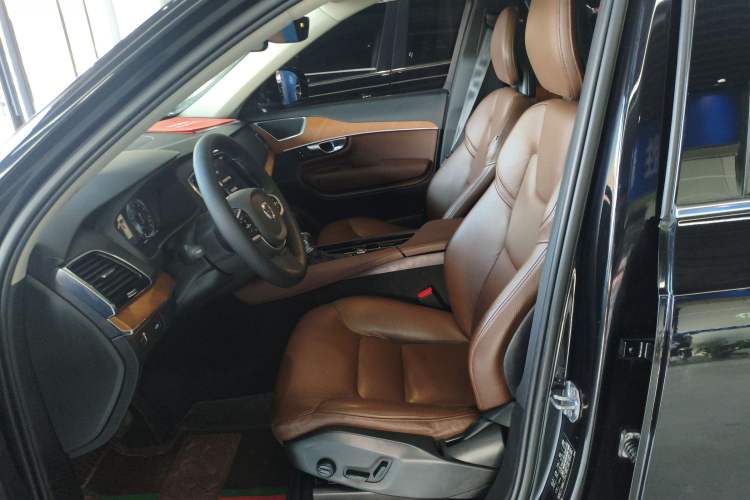 Used Volvo XC90 2020 Facelifted T6 Zhiyi Luxury 7-Seater
