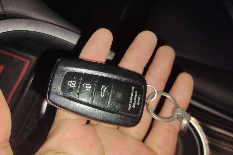 Used Toyota Camry 2018 2.0G Luxury Edition