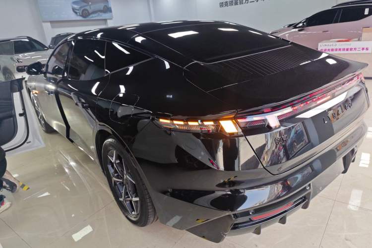 Used Lynk & Co Lynk & Co 10 EM-P 
