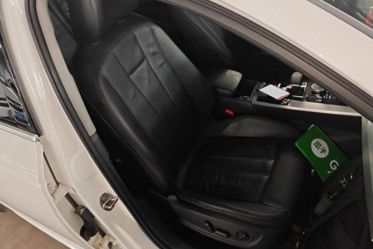 Used Audi A4L 2019 40 TFSI Fashion Edition China VI Emission Standard
