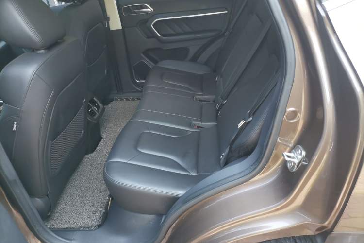 Used Haval H6 2017 Blue Label 2.0T Automatic Two-Wheel Drive Smart Edition
