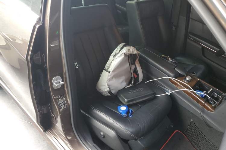 Used Mercedes-Benz E-Class 2014 Facelifted E 260 L Luxury Edition
