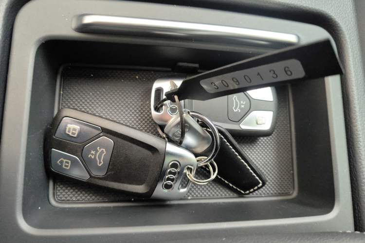 Used Audi Q5L 2022 40T Fashionable and Dynamic Model
